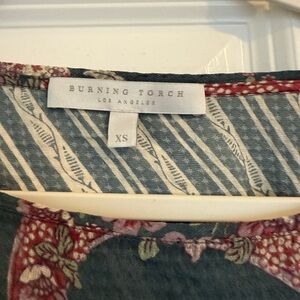 Burning Torch Floral Top XS